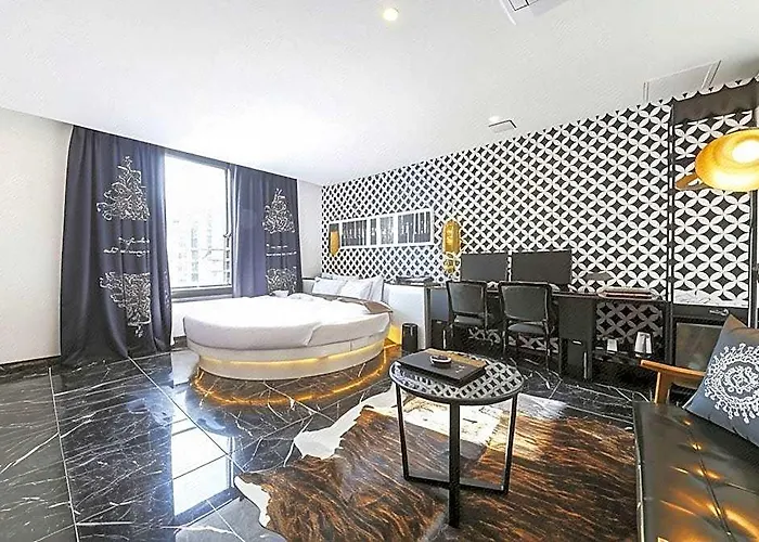 Boutique 9 Neung-dong Hotel